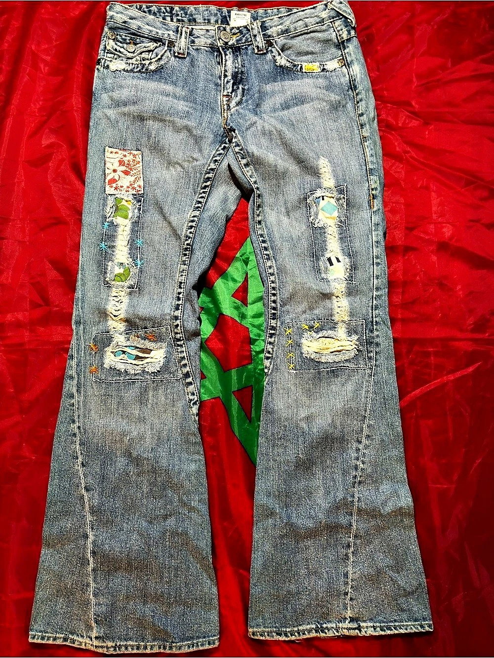 True religion vintage flared jeans size 30 women’s rare with patches